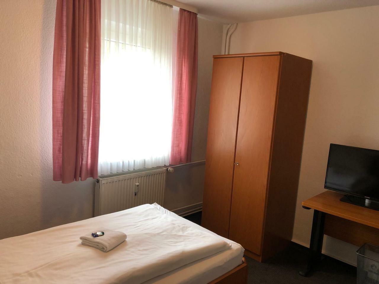 Hotel Mivano เลียร์เทอ ภายนอก รูปภาพ